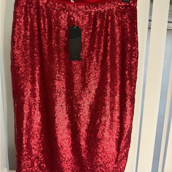 Elegant Red Sequin Pencil Skirt - Picture 12 of 12